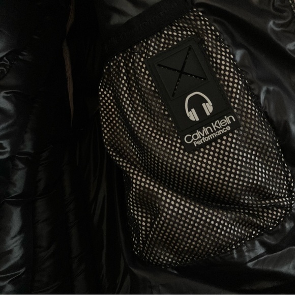 Calvin Klein Performance Puffer coat with Detachable Fur Hood, Blush Pink, XS - Picture 6 of 6